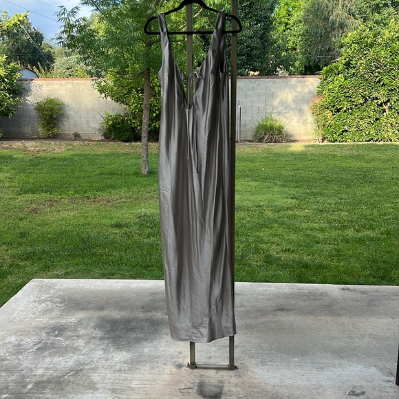 Meshki Aubrie Keyhole Satin Maxi Dress - Picture 8 of 14